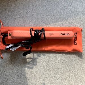 Brand new never been used amika hair straightener